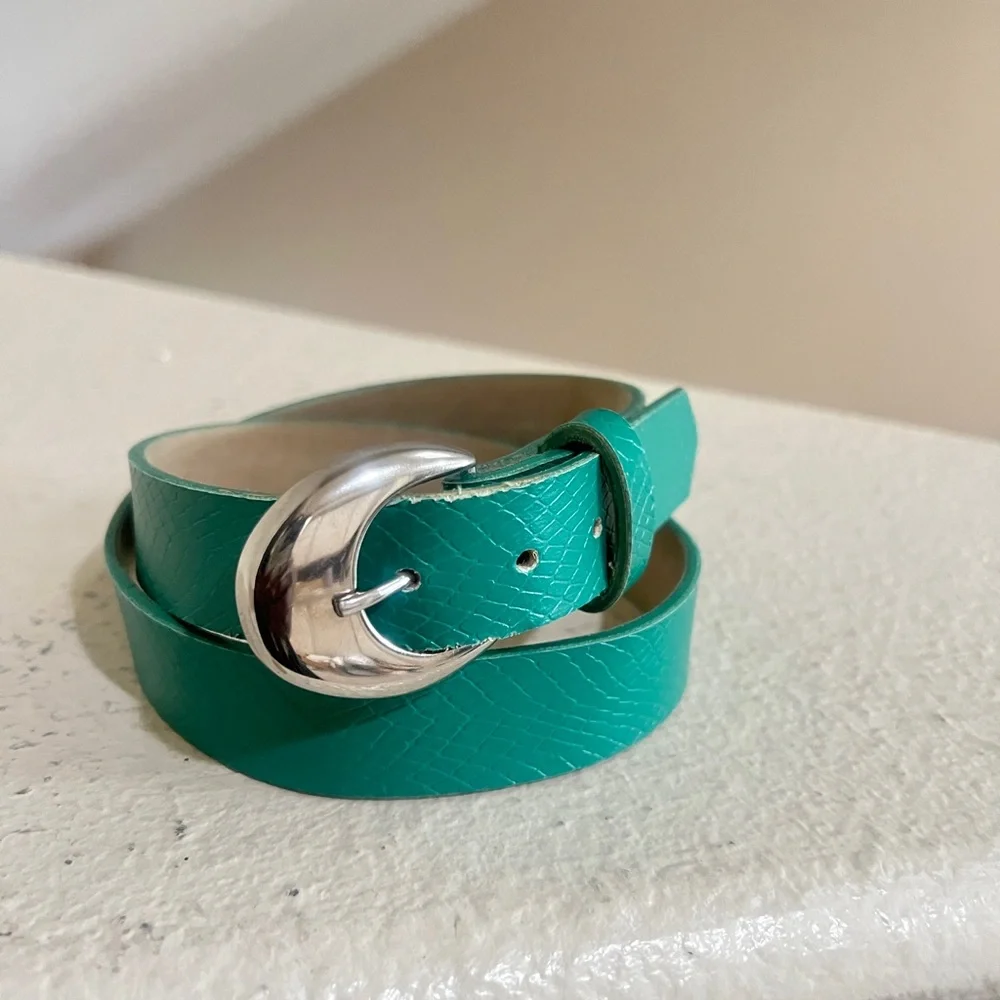 Women’s Green‎ Leather Silver buckle belt